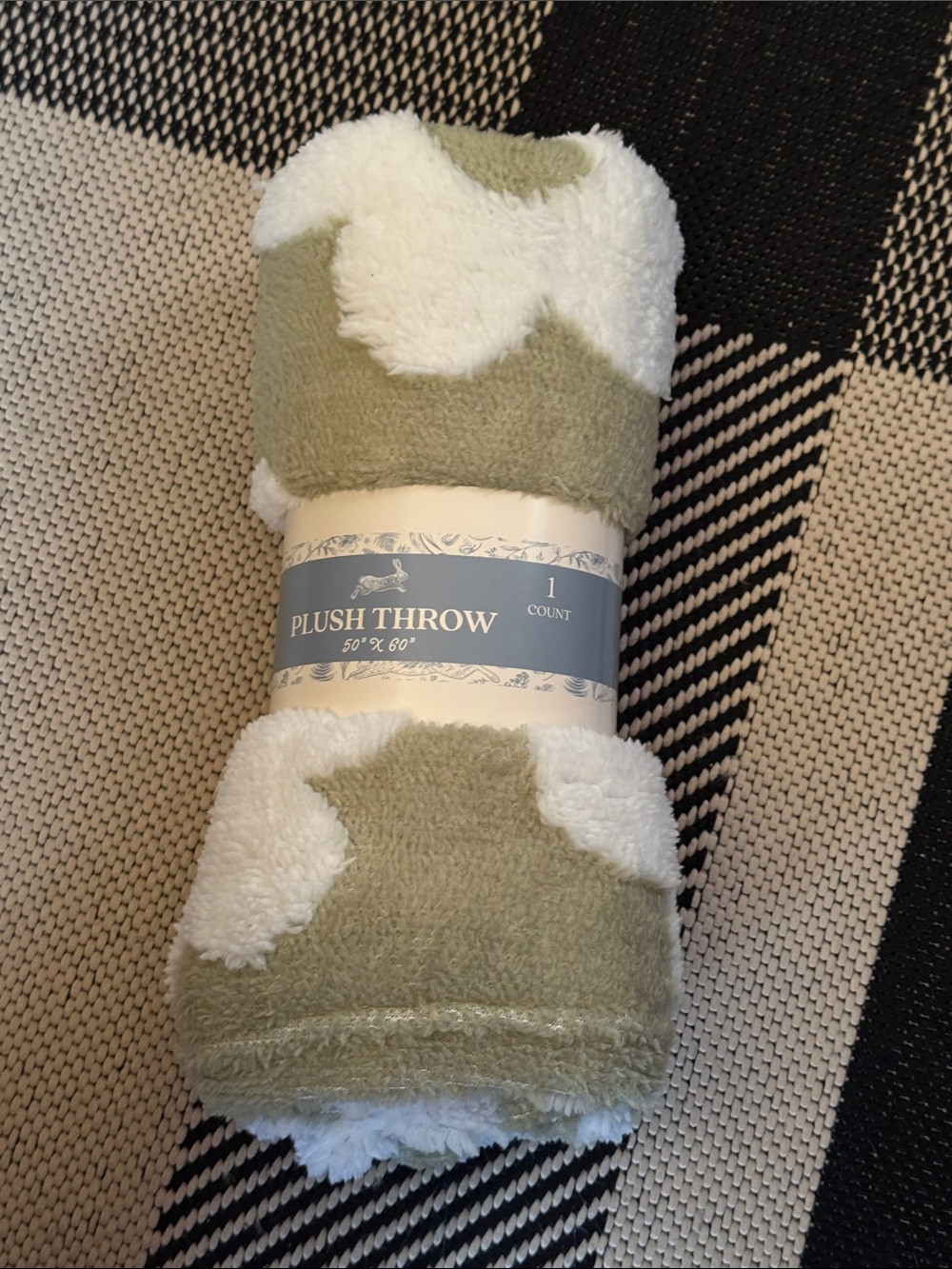 Green Spring Plush Throw Blanket - Green and White 50x60